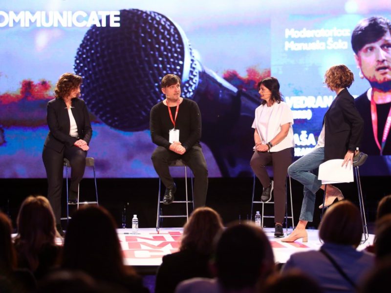 Dani komunikacija panel