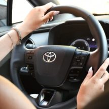 toyota-c-hr-plugin-hybrid-7