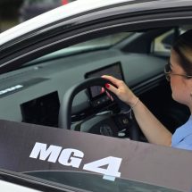 električni auto MG4
