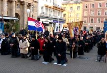 Uoči Dana ljudskih prava: Peticiju za micanje “klečavaca” potpisalo već 38 tisuća osoba klečavci