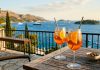 Osvježavajući ljetni koktel iz druge dimenzije: Kako lako i jeftino pripremiti Aperol Spritz kod kuće?